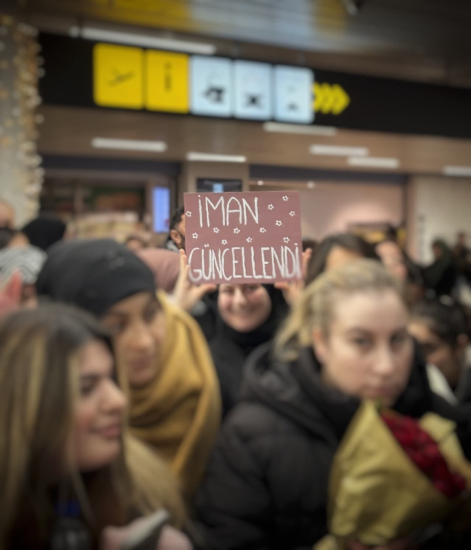 İki kafile halinde gelen umrecilerimiz coşkuyla karşılandı